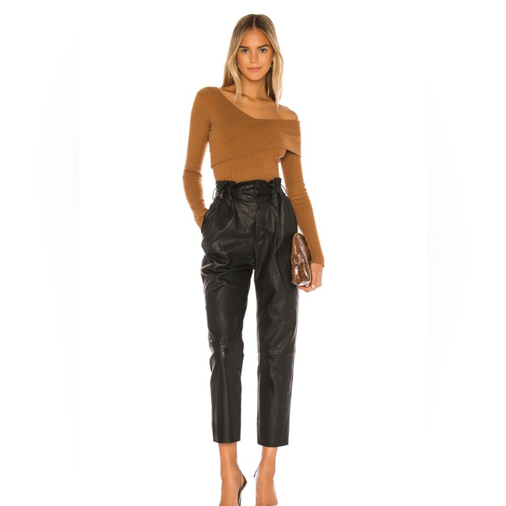 Lovers & Friends Booker Sweater in Camel Size: XS